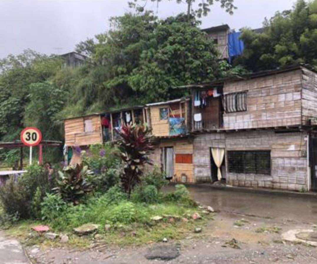 multiple homes in colombia